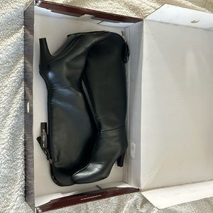 Black Boots with zipper.